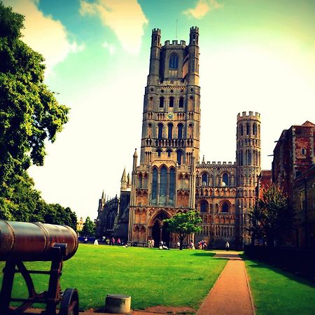 Ely Guest House Exteriér fotografie